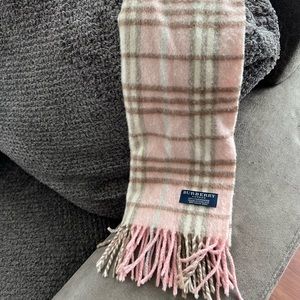 Burberry Giant Icon Check Scarf in Pink